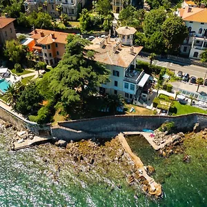 https://apartmani-belsito.primorje-gorskikotar.com